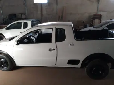 LOTE 405 - 01 VW SAVEIRO 1.6 CE FLEX, COR BRANCA ANO 2014. (NO ESTADO) ATENÇÃO! FAZER A VISITAÇÃO ANTES DE ARREMATAR, NÃO SABEMOS SE FUNCIONA, LEILÃO NÃO TEM GARANTIA E NEM DEVOLUÇÃO, SUJEITO A POSSÍVEIS AVARIAS VISÍVEIS/OCULTAS E/OU AUSÊNCIA DE COMPONENTES.