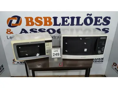 LOTE 249 - 02 MICRO-ONDAS. (NO ESTADO) ATENÇÃO! FAZER A VISITAÇÃO ANTES DE ARREMATAR, NÃO SABEMOS SE FUNCIONA, LEILÃO NÃO TEM GARANTIA E NEM DEVOLUÇÃO, SUJEITO A POSSÍVEIS AVARIAS VISÍVEIS/OCULTAS E/OU AUSÊNCIA DE COMPONENTES