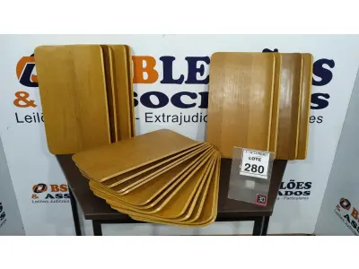 LOTE 280 - 20 PLACAS DE MADEIRA. (NO ESTADO) ATENÇÃO! FAZER A VISITAÇÃO ANTES DE ARREMATAR, NÃO SABEMOS SE FUNCIONA, LEILÃO NÃO TEM GARANTIA E NEM DEVOLUÇÃO, SUJEITO A POSSÍVEIS AVARIAS VISÍVEIS/OCULTAS E/OU AUSÊNCIA DE COMPONENTES.