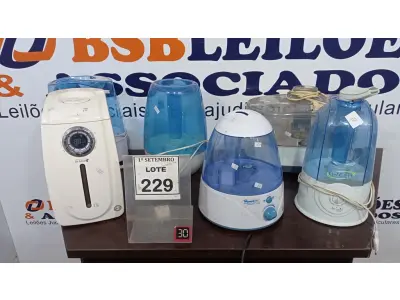 LOTE 229 - 06 UMIDIFICADORES DE AR. (NO ESTADO) ATENÇÃO! FAZER A VISITAÇÃO ANTES DE ARREMATAR, NÃO SABEMOS SE FUNCIONA, LEILÃO NÃO TEM GARANTIA E NEM DEVOLUÇÃO, SUJEITO A POSSÍVEIS AVARIAS VISÍVEIS/OCULTAS E/OU AUSÊNCIA DE COMPONENTES