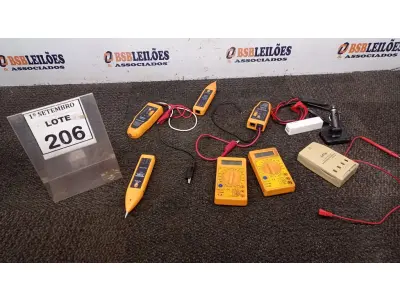 LOTE 206 - 02 MULTÍMETROS, 04 LOCALIZADORES DE CABO, 01 CARREGADOR DE BATERIAS E 01 TRANSMISSOR FM BLUETOOTH. (NO ESTADO) ATENÇÃO! FAZER A VISITAÇÃO ANTES DE ARREMATAR, NÃO SABEMOS SE FUNCIONA, LEILÃO NÃO TEM GARANTIA E NEM DEVOLUÇÃO, SUJEITO A POSSÍVEIS AVARIAS VISÍVEIS/OCULTAS E/OU AUSÊNCIA DE COMPONENTES