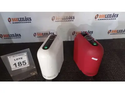 LOTE 185 - 02 CAFETEIRAS NESPRESSO. (NO ESTADO) ATENÇÃO! FAZER A VISITAÇÃO ANTES DE ARREMATAR, NÃO SABEMOS SE FUNCIONA, LEILÃO NÃO TEM GARANTIA E NEM DEVOLUÇÃO, SUJEITO A POSSÍVEIS AVARIAS VISÍVEIS/OCULTAS E/OU AUSÊNCIA DE COMPONENTES
