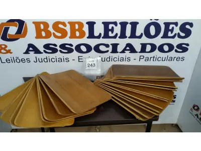 LOTE 243 - 20 PLACAS DE MADEIRA. (NO ESTADO) ATENÇÃO! FAZER A VISITAÇÃO ANTES DE ARREMATAR, NÃO SABEMOS SE FUNCIONA, LEILÃO NÃO TEM GARANTIA E NEM DEVOLUÇÃO, SUJEITO A POSSÍVEIS AVARIAS VISÍVEIS/OCULTAS E/OU AUSÊNCIA DE COMPONENTES.