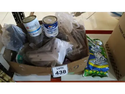 LOTE 438 - 03 PACOTES DE GRANULADOS SANITÁRIO COM 4KG CADA,24 PEÇAS DE MÃO FRANCESA DE PLÁSTICO E GRANDE QUANTIDADE DE DVD E CDS DIVERSOS. (NO ESTADO) ATENÇÃO! FAZER A VISITAÇÃO ANTES DE ARREMATAR, NÃO SABEMOS SE FUNCIONA, LEILÃO NÃO TEM GARANTIA E NEM DEVOLUÇÃO, SUJEITO A POSSÍVEIS AVARIAS VISÍVEIS/OCULTAS E/OU AUSÊNCIA DE COMPONENTES.