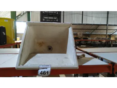 LOTE 461 - 01 TANQUE DE FIBRA SINTÉTICA. (NO ESTADO) ATENÇÃO! FAZER A VISITAÇÃO ANTES DE ARREMATAR, NÃO SABEMOS SE FUNCIONA, LEILÃO NÃO TEM GARANTIA E NEM DEVOLUÇÃO, SUJEITO A POSSÍVEIS AVARIAS VISÍVEIS/OCULTAS E/OU AUSÊNCIA DE COMPONENTES.