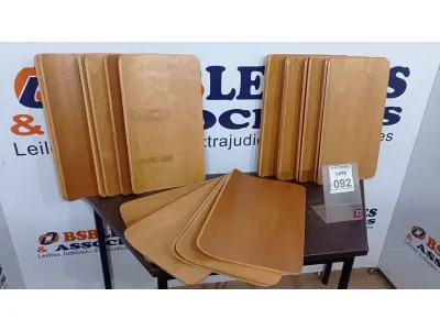 LOTE 092 - 20 PLACAS DE MADEIRA. (NO ESTADO) ATENÇÃO! FAZER A VISITAÇÃO ANTES DE ARREMATAR, NÃO SABEMOS SE FUNCIONA, LEILÃO NÃO TEM GARANTIA E NEM DEVOLUÇÃO, SUJEITO A POSSÍVEIS AVARIAS VISÍVEIS/OCULTAS E/OU AUSÊNCIA DE COMPONENTES.