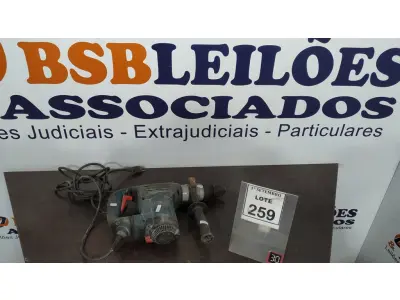 LOTE 259 - 01 MARTELETE BOSH. (NO ESTADO) ATENÇÃO! FAZER A VISITAÇÃO ANTES DE ARREMATAR, NÃO SABEMOS SE FUNCIONA, LEILÃO NÃO TEM GARANTIA E NEM DEVOLUÇÃO, SUJEITO A POSSÍVEIS AVARIAS VISÍVEIS/OCULTAS E/OU AUSÊNCIA DE COMPONENTES