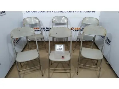 LOTE 470 - 06 CADEIRAS DE FERRO DOBRÁVEL. (NO ESTADO) ATENÇÃO! FAZER A VISITAÇÃO ANTES DE ARREMATAR, NÃO SABEMOS SE FUNCIONA, LEILÃO NÃO TEM GARANTIA E NEM DEVOLUÇÃO, SUJEITO A POSSÍVEIS AVARIAS VISÍVEIS/OCULTAS E/OU AUSÊNCIA DE COMPONENTES.