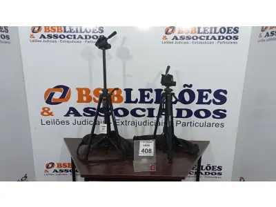 LOTE 408 - 02 TRIPÉS PARA CÂMERAS MARCA TOMATE. (NO ESTADO) ATENÇÃO! FAZER A VISITAÇÃO ANTES DE ARREMATAR, NÃO SABEMOS SE FUNCIONA, LEILÃO NÃO TEM GARANTIA E NEM DEVOLUÇÃO, SUJEITO A POSSÍVEIS AVARIAS VISÍVEIS/OCULTAS E/OU AUSÊNCIA DE COMPONENTES.