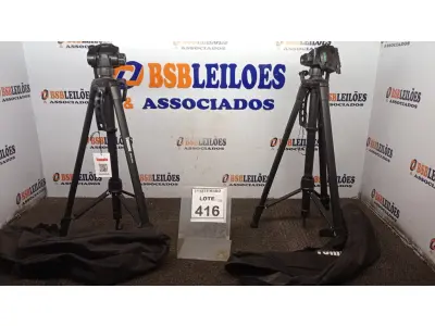 LOTE 416 - 02 TRIPÉS PARA CÂMERAS MARCA TOMATE. (NO ESTADO) ATENÇÃO! FAZER A VISITAÇÃO ANTES DE ARREMATAR, NÃO SABEMOS SE FUNCIONA, LEILÃO NÃO TEM GARANTIA E NEM DEVOLUÇÃO, SUJEITO A POSSÍVEIS AVARIAS VISÍVEIS/OCULTAS E/OU AUSÊNCIA DE COMPONENTES.