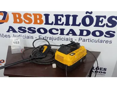 LOTE 153 - 01 LAVADORA DE ALTA PRESSÃO MARCA ELECTROLUX PRESSÃO. (NO ESTADO) ATENÇÃO! FAZER A VISITAÇÃO ANTES DE ARREMATAR, NÃO SABEMOS SE FUNCIONA, LEILÃO NÃO TEM GARANTIA E NEM DEVOLUÇÃO, SUJEITO A POSSÍVEIS AVARIAS VISÍVEIS/OCULTAS E/OU AUSÊNCIA DE COMPONENTES.