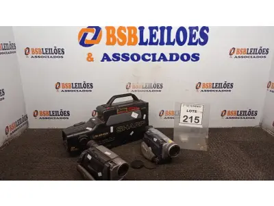 LOTE 215 - 02 FILMADORAS MARCA SONY E 01 FILMADORA MARCA SHARP (NO ESTADO) ATENÇÃO! FAZER A VISITAÇÃO ANTES DE ARREMATAR, NÃO SABEMOS SE FUNCIONA, LEILÃO NÃO TEM GARANTIA E NEM DEVOLUÇÃO, SUJEITO A POSSÍVEIS AVARIAS VISÍVEIS/OCULTAS E/OU AUSÊNCIA DE COMPONENTES.