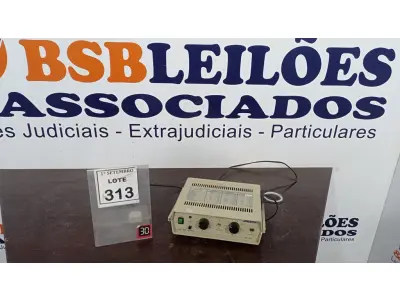 LOTE 313 - 01 APARELHO DE ULTRASSOM M-45. (NO ESTADO) ATENÇÃO! FAZER A VISITAÇÃO ANTES DE ARREMATAR, NÃO SABEMOS SE FUNCIONA, LEILÃO NÃO TEM GARANTIA E NEM DEVOLUÇÃO, SUJEITO A POSSÍVEIS AVARIAS VISÍVEIS/OCULTAS E/OU AUSÊNCIA DE COMPONENTES.