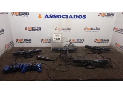 LOTE 160 - 04 KINECT DE XBOX, 01 MICROFONE E 02 JOYSTICKS. (NO ESTADO) ATENÇÃO! FAZER A VISITAÇÃO ANTES DE ARREMATAR, NÃO SABEMOS SE FUNCIONA, LEILÃO NÃO TEM GARANTIA E NEM DEVOLUÇÃO, SUJEITO A POSSÍVEIS AVARIAS VISÍVEIS/OCULTAS E/OU AUSÊNCIA DE COMPONENTES.