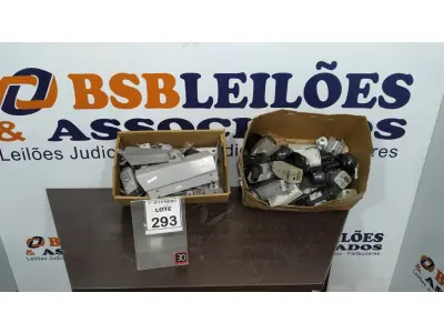 LOTE 293 - 01 LOTE COM GRANDE QUANTIDADE DE CÂMERAS DE MONITORAMENTO E ACESSÓRIOS DE MARCAS E MODELOS DIVERSOS. (NO ESTADO) ATENÇÃO! FAZER A VISITAÇÃO ANTES DE ARREMATAR, NÃO SABEMOS SE FUNCIONA, LEILÃO NÃO TEM GARANTIA E NEM DEVOLUÇÃO, SUJEITO A POSSÍVEIS AVARIAS VISÍVEIS/OCULTAS E/OU AUSÊNCIA DE COMPONENTES.