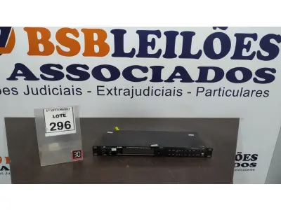 LOTE 296 - 01 PROCESSADOR DE EFEITOS MARCA ALESIS QUADRAVERB. (NO ESTADO) ATENÇÃO! FAZER A VISITAÇÃO ANTES DE ARREMATAR, NÃO SABEMOS SE FUNCIONA, LEILÃO NÃO TEM GARANTIA E NEM DEVOLUÇÃO, SUJEITO A POSSÍVEIS AVARIAS VISÍVEIS/OCULTAS E/OU AUSÊNCIA DE COMPONENTES.