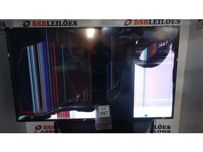 LOTE 097 - 01 TV LCD 70’’ MARCA LG. (NO ESTADO) ATENÇÃO! FAZER A VISITAÇÃO ANTES DE ARREMATAR, NÃO SABEMOS SE FUNCIONA, LEILÃO NÃO TEM GARANTIA E NEM DEVOLUÇÃO, SUJEITO A POSSÍVEIS AVARIAS VISÍVEIS/OCULTAS E/OU AUSÊNCIA DE COMPONENTES.