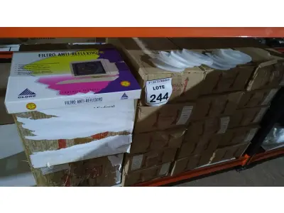LOTE 244 - 01 LOTE COM GRANDE QUANTIDADE DE CAPAS PARA CD E FILTROS ANTI- REFLEXÍVEIS. (NO ESTADO) ATENÇÃO! FAZER A VISITAÇÃO ANTES DE ARREMATAR, NÃO SABEMOS SE FUNCIONA, LEILÃO NÃO TEM GARANTIA E NEM DEVOLUÇÃO, SUJEITO A POSSÍVEIS AVARIAS VISÍVEIS/OCULTAS E/OU AUSÊNCIA DE COMPONENTES