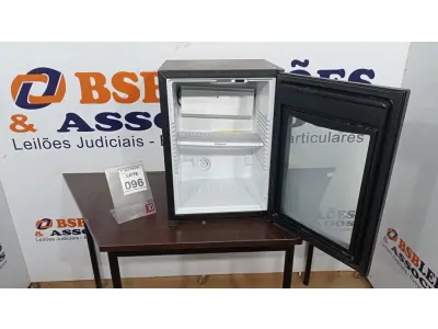 LOTE 096 - 01 ADEGA. (NO ESTADO) ATENÇÃO! FAZER A VISITAÇÃO ANTES DE ARREMATAR, NÃO SABEMOS SE FUNCIONA, LEILÃO NÃO TEM GARANTIA E NEM DEVOLUÇÃO, SUJEITO A POSSÍVEIS AVARIAS VISÍVEIS/OCULTAS E/OU AUSÊNCIA DE COMPONENTES.