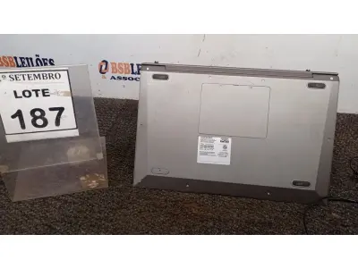 LOTE 187 - 01 NOTEBOOK COM FONTE MARCA COMPAQ. (NO ESTADO) ATENÇÃO! FAZER A VISITAÇÃO ANTES DE ARREMATAR, NÃO SABEMOS SE FUNCIONA, LEILÃO NÃO TEM GARANTIA E NEM DEVOLUÇÃO, SUJEITO A POSSÍVEIS AVARIAS VISÍVEIS/OCULTAS E/OU AUSÊNCIA DE COMPONENTES