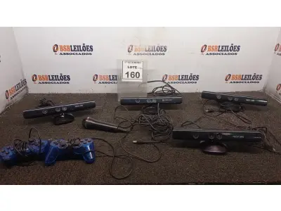 LOTE 160 - 04 KINECT DE XBOX, 01 MICROFONE E 02 JOYSTICKS. (NO ESTADO) ATENÇÃO! FAZER A VISITAÇÃO ANTES DE ARREMATAR, NÃO SABEMOS SE FUNCIONA, LEILÃO NÃO TEM GARANTIA E NEM DEVOLUÇÃO, SUJEITO A POSSÍVEIS AVARIAS VISÍVEIS/OCULTAS E/OU AUSÊNCIA DE COMPONENTES.