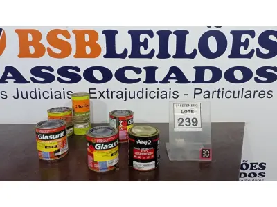 LOTE 239 - 04 LATAS DE ESMALTE SINTÉTICO DE 900ML CORES VARIADAS MARCA GLASURIT, 01 CATALIZADOR EPÓXI E 01 DILUENTE EPÓXI. (NO ESTADO) ATENÇÃO! FAZER A VISITAÇÃO ANTES DE ARREMATAR, NÃO SABEMOS SE FUNCIONA, LEILÃO NÃO TEM GARANTIA E NEM DEVOLUÇÃO, SUJEITO A POSSÍVEIS AVARIAS VISÍVEIS/OCULTAS E/OU AUSÊNCIA DE COMPONENTES.