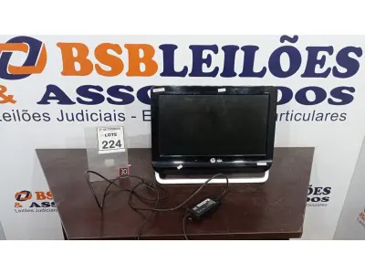 LOTE 224 - 01 ALL IN ONE MARCA HP. (NO ESTADO) ATENÇÃO! FAZER A VISITAÇÃO ANTES DE ARREMATAR, NÃO SABEMOS SE FUNCIONA, LEILÃO NÃO TEM GARANTIA E NEM DEVOLUÇÃO, SUJEITO A POSSÍVEIS AVARIAS VISÍVEIS/OCULTAS E/OU AUSÊNCIA DE COMPONENTES