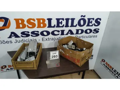 LOTE 293 - 01 LOTE COM GRANDE QUANTIDADE DE CÂMERAS DE MONITORAMENTO E ACESSÓRIOS DE MARCAS E MODELOS DIVERSOS. (NO ESTADO) ATENÇÃO! FAZER A VISITAÇÃO ANTES DE ARREMATAR, NÃO SABEMOS SE FUNCIONA, LEILÃO NÃO TEM GARANTIA E NEM DEVOLUÇÃO, SUJEITO A POSSÍVEIS AVARIAS VISÍVEIS/OCULTAS E/OU AUSÊNCIA DE COMPONENTES.