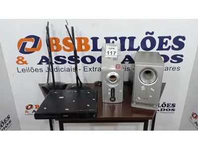 LOTE 117 - 01 DVD HOME THEATER MACA PHILIPS, 02 CAIXAS DE SOM MARCAS DIVERSAS E 02 SUPORTES PAR CAIXAS DE SOM. (NO ESTADO) ATENÇÃO! FAZER A VISITAÇÃO ANTES DE ARREMATAR, NÃO SABEMOS SE FUNCIONA, LEILÃO NÃO TEM GARANTIA E NEM DEVOLUÇÃO, SUJEITO A POSSÍVEIS AVARIAS VISÍVEIS/OCULTAS E/OU AUSÊNCIA DE COMPONENTES.