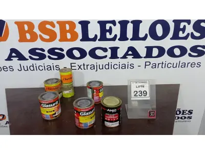 LOTE 239 - 04 LATAS DE ESMALTE SINTÉTICO DE 900ML CORES VARIADAS MARCA GLASURIT, 01 CATALIZADOR EPÓXI E 01 DILUENTE EPÓXI. (NO ESTADO) ATENÇÃO! FAZER A VISITAÇÃO ANTES DE ARREMATAR, NÃO SABEMOS SE FUNCIONA, LEILÃO NÃO TEM GARANTIA E NEM DEVOLUÇÃO, SUJEITO A POSSÍVEIS AVARIAS VISÍVEIS/OCULTAS E/OU AUSÊNCIA DE COMPONENTES.