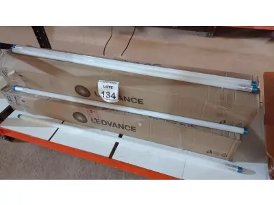 LOTE 134 - 01 LOTE COM GRANDE QUANTIDADE DE LÂMPADAS LED. (NO ESTADO) ATENÇÃO! FAZER A VISITAÇÃO ANTES DE ARREMATAR, NÃO SABEMOS SE FUNCIONA, LEILÃO NÃO TEM GARANTIA E NEM DEVOLUÇÃO, SUJEITO A POSSÍVEIS AVARIAS VISÍVEIS/OCULTAS E/OU AUSÊNCIA DE COMPONENTES.