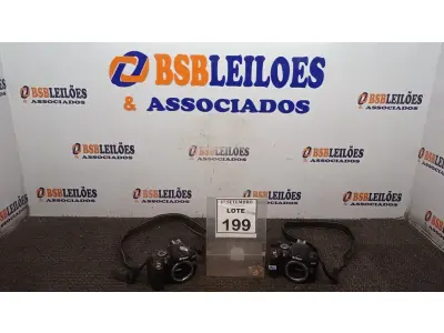 LOTE 199 - 02 CÂMERAS NIKON D300 SEM LENTES. (NO ESTADO) ATENÇÃO! FAZER A VISITAÇÃO ANTES DE ARREMATAR, NÃO SABEMOS SE FUNCIONA, LEILÃO NÃO TEM GARANTIA E NEM DEVOLUÇÃO, SUJEITO A POSSÍVEIS AVARIAS VISÍVEIS/OCULTAS E/OU AUSÊNCIA DE COMPONENTES