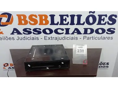 LOTE 238 - 01 GAVETA DE DINHEIRO. (NO ESTADO) ATENÇÃO! FAZER A VISITAÇÃO ANTES DE ARREMATAR, NÃO SABEMOS SE FUNCIONA, LEILÃO NÃO TEM GARANTIA E NEM DEVOLUÇÃO, SUJEITO A POSSÍVEIS AVARIAS VISÍVEIS/OCULTAS E/OU AUSÊNCIA DE COMPONENTES.