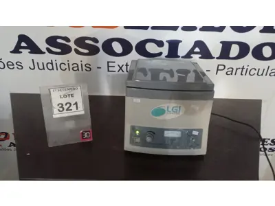 LOTE 321 - 01 CENTRIFUGA DE LABORATÓRIO MARCA LGI. (NO ESTADO) ATENÇÃO! FAZER A VISITAÇÃO ANTES DE ARREMATAR, NÃO SABEMOS SE FUNCIONA, LEILÃO NÃO TEM GARANTIA E NEM DEVOLUÇÃO, SUJEITO A POSSÍVEIS AVARIAS VISÍVEIS/OCULTAS E/OU AUSÊNCIA DE COMPONENTES.