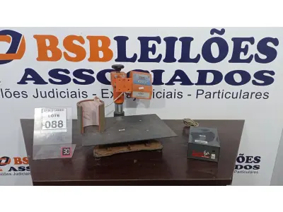 LOTE 088 - 01 PRENSA TÉRMICA PARA CANECAS. (NO ESTADO) ATENÇÃO! FAZER A VISITAÇÃO ANTES DE ARREMATAR, NÃO SABEMOS SE FUNCIONA, LEILÃO NÃO TEM GARANTIA E NEM DEVOLUÇÃO, SUJEITO A POSSÍVEIS AVARIAS VISÍVEIS/OCULTAS E/OU AUSÊNCIA DE COMPONENTES.