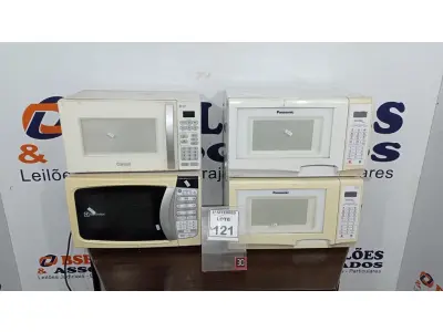 LOTE 121 - 04 MICRO-ONDAS DE MARCAS E MODELOS DIVERSOS. (NO ESTADO) ATENÇÃO! FAZER A VISITAÇÃO ANTES DE ARREMATAR, NÃO SABEMOS SE FUNCIONA, LEILÃO NÃO TEM GARANTIA E NEM DEVOLUÇÃO, SUJEITO A POSSÍVEIS AVARIAS VISÍVEIS/OCULTAS E/OU AUSÊNCIA DE COMPONENTES.