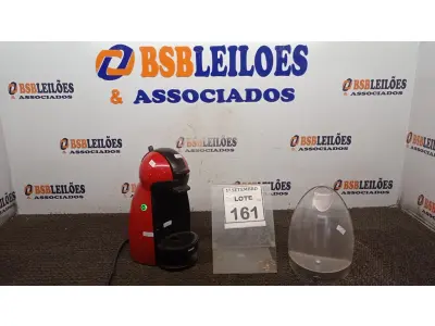 LOTE 161 - 01 CAFETEIRA. (NO ESTADO) ATENÇÃO! FAZER A VISITAÇÃO ANTES DE ARREMATAR, NÃO SABEMOS SE FUNCIONA, LEILÃO NÃO TEM GARANTIA E NEM DEVOLUÇÃO, SUJEITO A POSSÍVEIS AVARIAS VISÍVEIS/OCULTAS E/OU AUSÊNCIA DE COMPONENTES