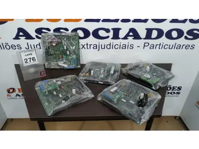 LOTE 276 - 05 PLACAS MÃE. (NO ESTADO) ATENÇÃO! FAZER A VISITAÇÃO ANTES DE ARREMATAR, NÃO SABEMOS SE FUNCIONA, LEILÃO NÃO TEM GARANTIA E NEM DEVOLUÇÃO, SUJEITO A POSSÍVEIS AVARIAS VISÍVEIS/OCULTAS E/OU AUSÊNCIA DE COMPONENTES.