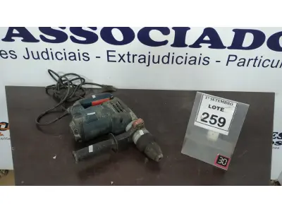 LOTE 259 - 01 MARTELETE BOSH. (NO ESTADO) ATENÇÃO! FAZER A VISITAÇÃO ANTES DE ARREMATAR, NÃO SABEMOS SE FUNCIONA, LEILÃO NÃO TEM GARANTIA E NEM DEVOLUÇÃO, SUJEITO A POSSÍVEIS AVARIAS VISÍVEIS/OCULTAS E/OU AUSÊNCIA DE COMPONENTES