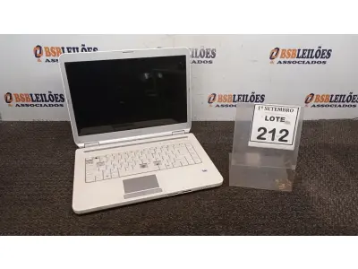 LOTE 212 - 01 NOTEBOOK SONY VAIO COM AVARIAS. (NO ESTADO) ATENÇÃO! FAZER A VISITAÇÃO ANTES DE ARREMATAR, NÃO SABEMOS SE FUNCIONA, LEILÃO NÃO TEM GARANTIA E NEM DEVOLUÇÃO, SUJEITO A POSSÍVEIS AVARIAS VISÍVEIS/OCULTAS E/OU AUSÊNCIA DE COMPONENTES
