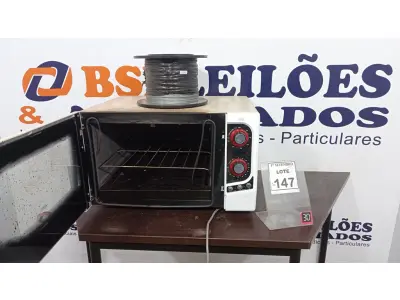 LOTE 147 - 01 FORNO ELÉTRICO E 01 ROLO DE CABO DE AÇO. (NO ESTADO) ATENÇÃO! FAZER A VISITAÇÃO ANTES DE ARREMATAR, NÃO SABEMOS SE FUNCIONA, LEILÃO NÃO TEM GARANTIA E NEM DEVOLUÇÃO, SUJEITO A POSSÍVEIS AVARIAS VISÍVEIS/OCULTAS E/OU AUSÊNCIA DE COMPONENTES.