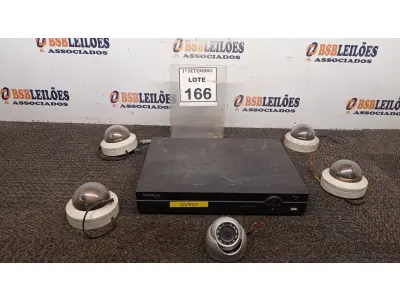 LOTE 166 - 01 DVR E 05 CÂMERAS DE MONITORAMENTO. (NO ESTADO) ATENÇÃO! FAZER A VISITAÇÃO ANTES DE ARREMATAR, NÃO SABEMOS SE FUNCIONA, LEILÃO NÃO TEM GARANTIA E NEM DEVOLUÇÃO, SUJEITO A POSSÍVEIS AVARIAS VISÍVEIS/OCULTAS E/OU AUSÊNCIA DE COMPONENTES