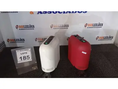 LOTE 185 - 02 CAFETEIRAS NESPRESSO. (NO ESTADO) ATENÇÃO! FAZER A VISITAÇÃO ANTES DE ARREMATAR, NÃO SABEMOS SE FUNCIONA, LEILÃO NÃO TEM GARANTIA E NEM DEVOLUÇÃO, SUJEITO A POSSÍVEIS AVARIAS VISÍVEIS/OCULTAS E/OU AUSÊNCIA DE COMPONENTES