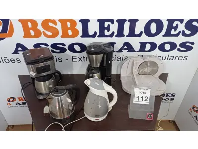 LOTE 112 - 02 CAFETEIRAS, 02 GARRAFAS TÉRMICAS, 02 SANDUICHEIRAS E 01 FATIADOR DE FRIOS. (NO ESTADO) ATENÇÃO! FAZER A VISITAÇÃO ANTES DE ARREMATAR, NÃO SABEMOS SE FUNCIONA, LEILÃO NÃO TEM GARANTIA E NEM DEVOLUÇÃO, SUJEITO A POSSÍVEIS AVARIAS VISÍVEIS/OCULTAS E/OU AUSÊNCIA DE COMPONENTES.