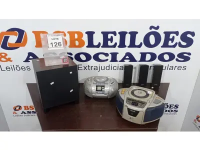 LOTE 126 - 02 RÁDIOS MICRO SYSTEM PORTÁTEIS, 03 MINIS CAIXAS DE SOM E 01 SUBWOOFER. (NO ESTADO) ATENÇÃO! FAZER A VISITAÇÃO ANTES DE ARREMATAR, NÃO SABEMOS SE FUNCIONA, LEILÃO NÃO TEM GARANTIA E NEM DEVOLUÇÃO, SUJEITO A POSSÍVEIS AVARIAS VISÍVEIS/OCULTAS E/OU AUSÊNCIA DE COMPONENTES.