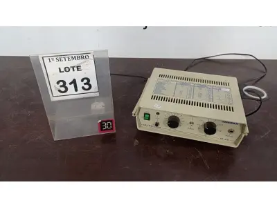 LOTE 313 - 01 APARELHO DE ULTRASSOM M-45. (NO ESTADO) ATENÇÃO! FAZER A VISITAÇÃO ANTES DE ARREMATAR, NÃO SABEMOS SE FUNCIONA, LEILÃO NÃO TEM GARANTIA E NEM DEVOLUÇÃO, SUJEITO A POSSÍVEIS AVARIAS VISÍVEIS/OCULTAS E/OU AUSÊNCIA DE COMPONENTES.