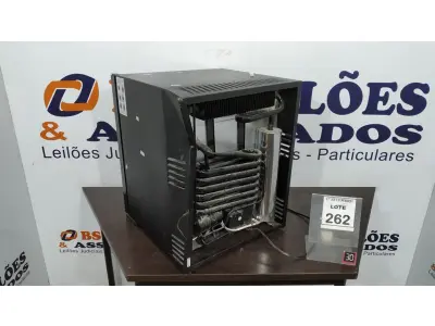 LOTE 262 - 01 ADEGA. (NO ESTADO) ATENÇÃO! FAZER A VISITAÇÃO ANTES DE ARREMATAR, NÃO SABEMOS SE FUNCIONA, LEILÃO NÃO TEM GARANTIA E NEM DEVOLUÇÃO, SUJEITO A POSSÍVEIS AVARIAS VISÍVEIS/OCULTAS E/OU AUSÊNCIA DE COMPONENTES.