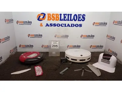 LOTE 205 - 02 ASPIRADORES ROBÔ SENDO 01 COM FONTE. (NO ESTADO) ATENÇÃO! FAZER A VISITAÇÃO ANTES DE ARREMATAR, NÃO SABEMOS SE FUNCIONA, LEILÃO NÃO TEM GARANTIA E NEM DEVOLUÇÃO, SUJEITO A POSSÍVEIS AVARIAS VISÍVEIS/OCULTAS E/OU AUSÊNCIA DE COMPONENTES