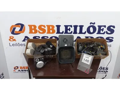 LOTE 146 - 01 LOTE COM VÁRIAS CAIXAS DE SOM, LEITORAS DE CÓDIGO DE BARRAS, 01 COOLER DE NOTEBOOK E 01 EXAUSTOR DE BANCADA. (NO ESTADO) ATENÇÃO! FAZER A VISITAÇÃO ANTES DE ARREMATAR, NÃO SABEMOS SE FUNCIONA, LEILÃO NÃO TEM GARANTIA E NEM DEVOLUÇÃO, SUJEITO A POSSÍVEIS AVARIAS VISÍVEIS/OCULTAS E/OU AUSÊNCIA DE COMPONENTES.