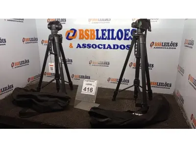 LOTE 416 - 02 TRIPÉS PARA CÂMERAS MARCA TOMATE. (NO ESTADO) ATENÇÃO! FAZER A VISITAÇÃO ANTES DE ARREMATAR, NÃO SABEMOS SE FUNCIONA, LEILÃO NÃO TEM GARANTIA E NEM DEVOLUÇÃO, SUJEITO A POSSÍVEIS AVARIAS VISÍVEIS/OCULTAS E/OU AUSÊNCIA DE COMPONENTES.